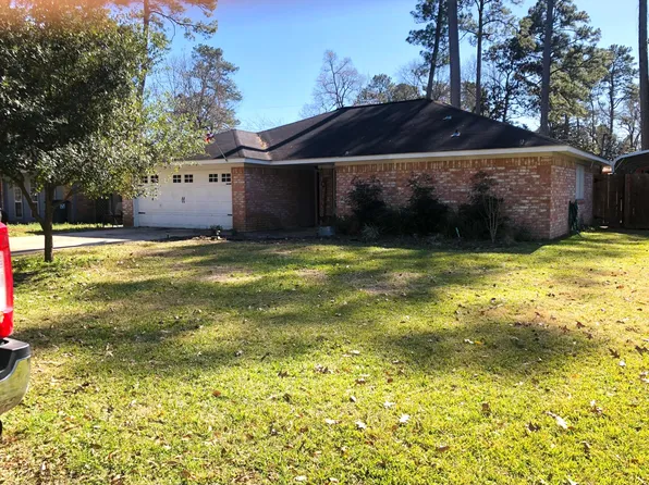 2102 Surry Oaks Dr, New Caney, TX 77357