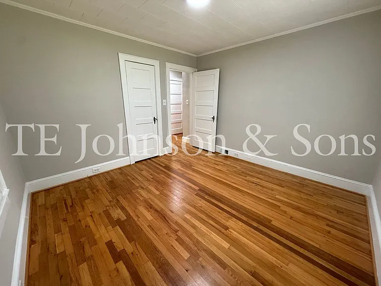5535 Robinhood Rd — Photo 9