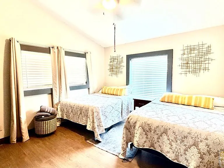106 W Morningside Dr #B — Photo 20