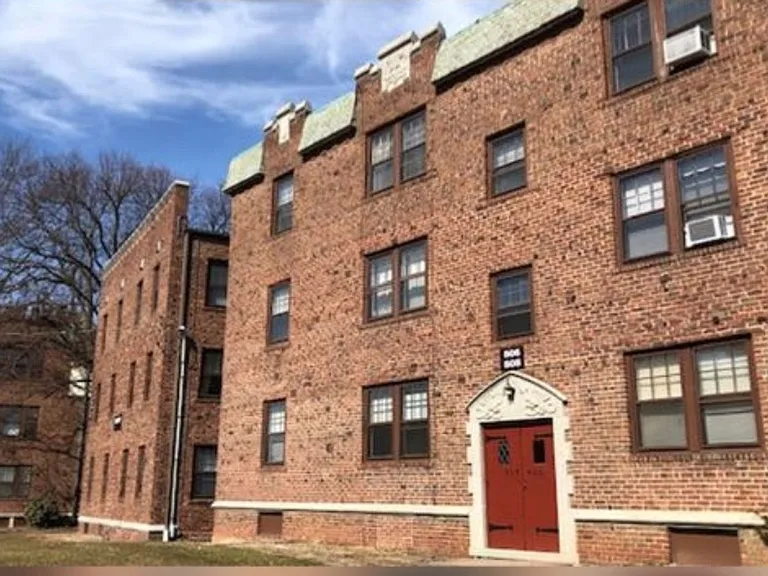 The Clarendon Apartments of West Hartford! — Photo 19