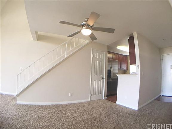 2nd image of 5520 Owensmouth Ave APT 310