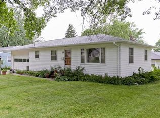 1490 Douglas Ct, Marion, IA 52302