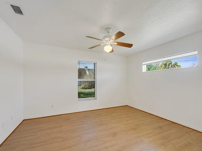 11171 Airport Dr — Photo 14