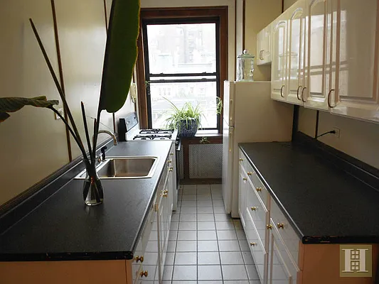 Rented by Halstead Real Estate | media 36