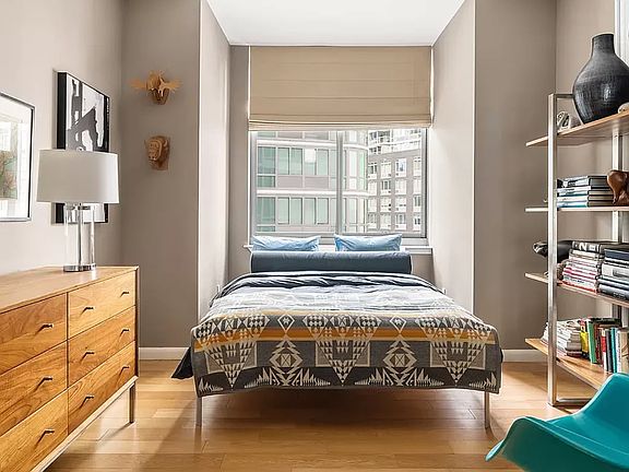 4th image of 4630 Center Blvd APT 1504