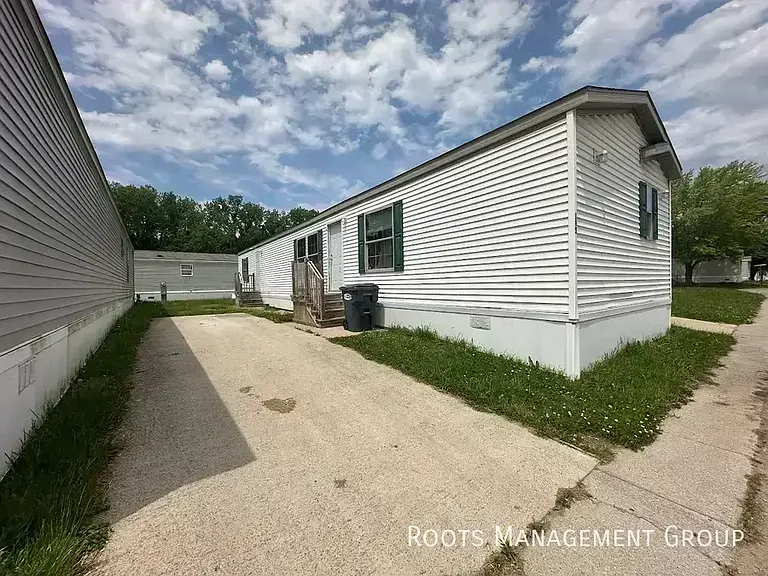 2088 E Empire Ave #195 — Photo 5
