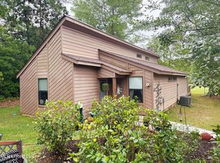 1 Pelican Cv, Diamondhead, MS 39525