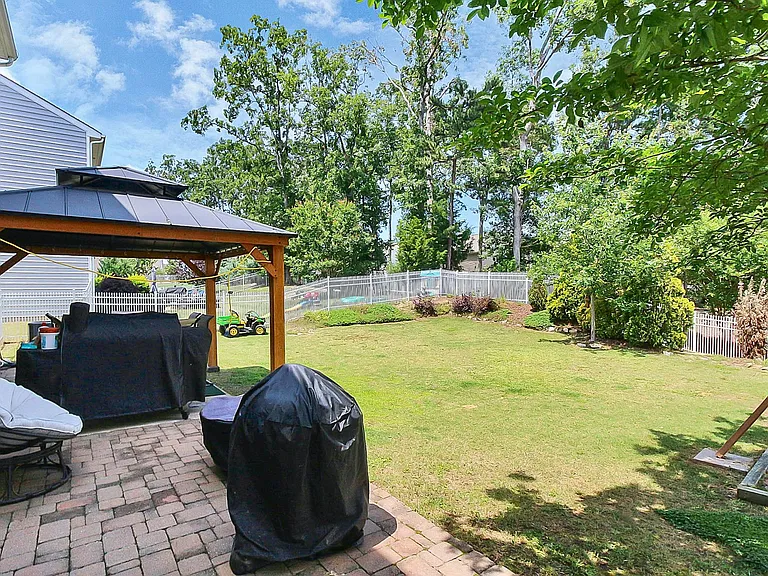 1809 Deer Meadows Dr — Photo 34