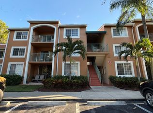 1150 Wildwood Lakes Blvd APT 102, Naples, FL 34104
