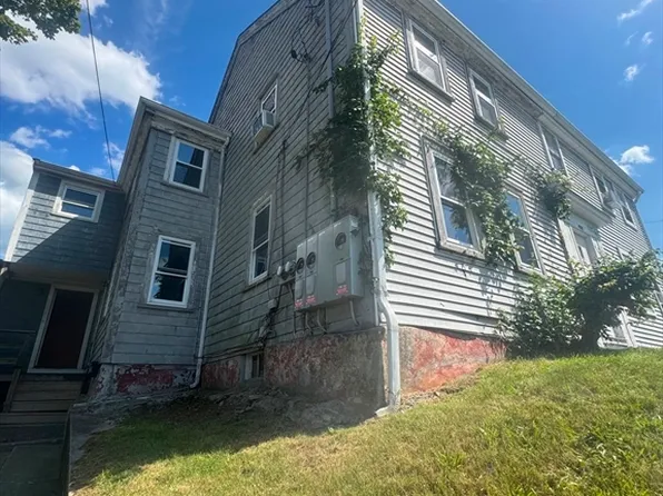 3325-3325 N Main St #L, Fall River, MA 02720