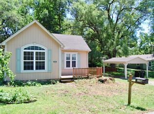 1104 N 3rd St, Lansing, KS 66043