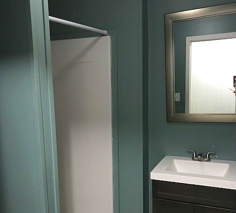 5th image of 210 S Court St Ste 106