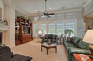 4th image of 608 Forest Edge Ln