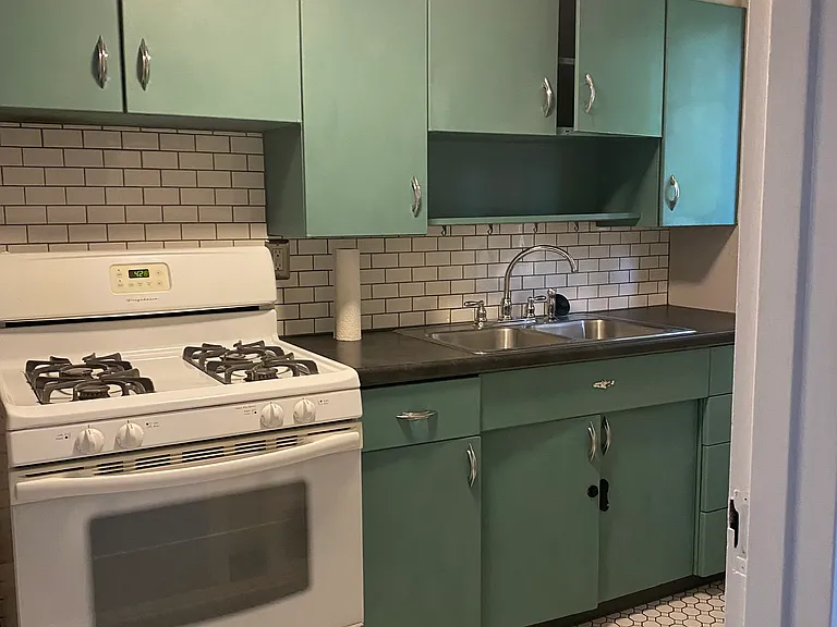 1159 W Sells Ave #C — Photo 6