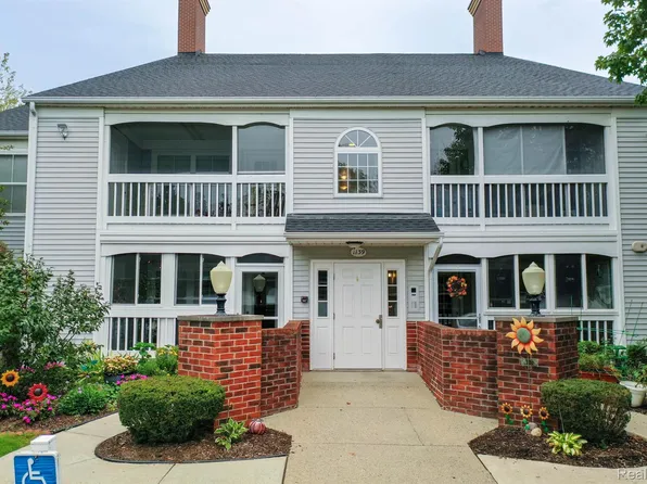 1139 Curzon Ct #65, Howell, MI 48843