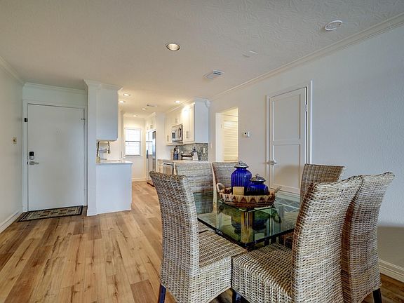 5th image of 3900 Aspen Dr APT A207