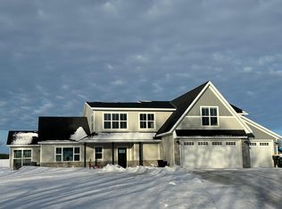 7462 12th St NW, Willmar, MN 56201