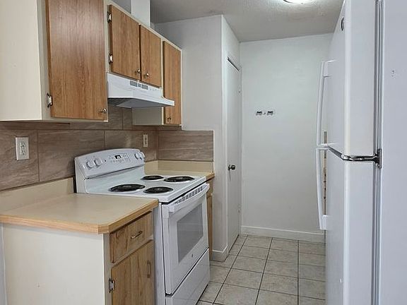 4th image of 1828 S Clyde Morris Blvd #33