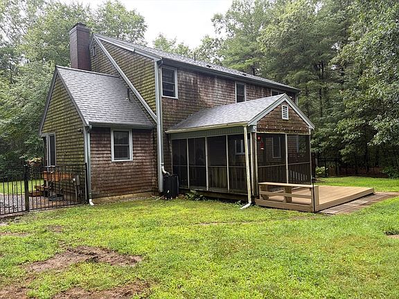 5th image of 2 Stonegate Ln