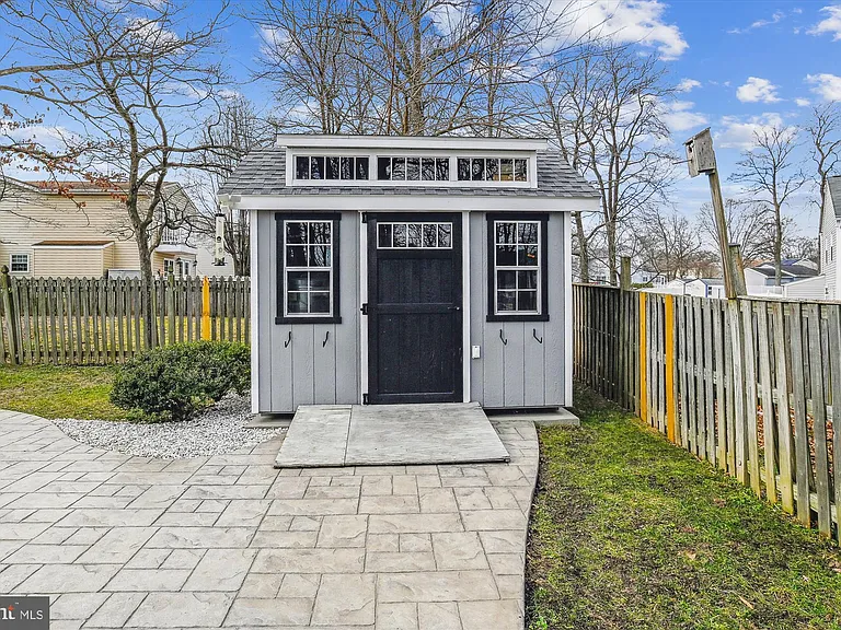 3512 Old Crown Dr — Photo 5