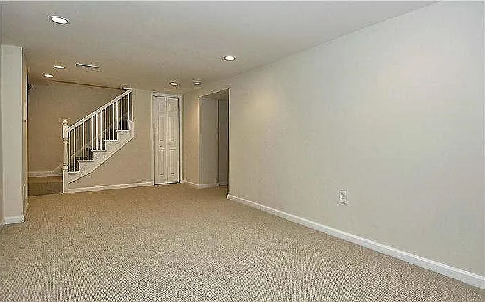 2617 Newton St NE — Photo 10