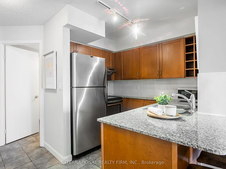 210 Victoria St #3303 — Photo 13