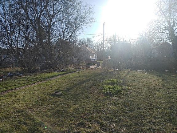 4th image of 2922 N 6th STREET