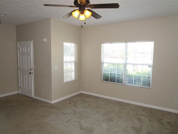 3rd image of 2550 Marlin Dr