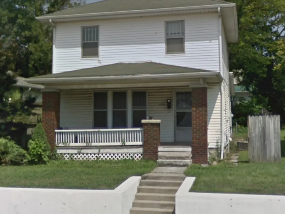 1005 S Walnut St