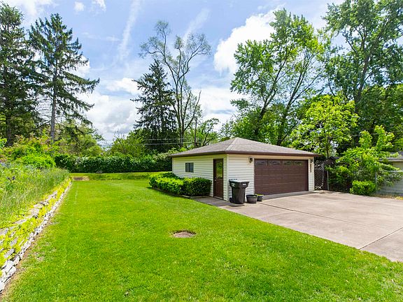 5th image of 54188 Terrace Ln