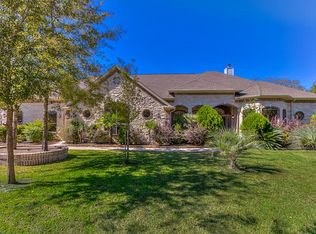 498 Royal Navigator Rd, Montgomery, TX 77316