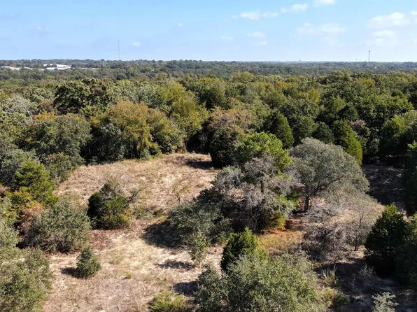 Hills Dr, Athens, TX 75751