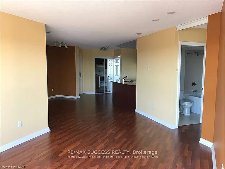 220 Forum Dr #701 — Photo 27