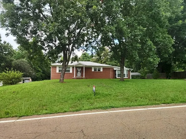 7435 State Route 100 E, Jacks Creek, TN 38347