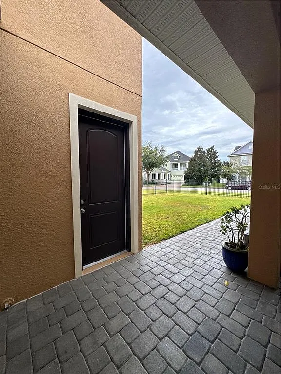 1 bed, 1.0 bath, 631 sqft, $1,450 — Photo 1