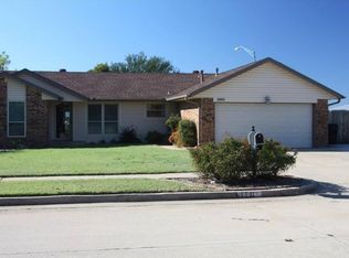 1901 Linda Ln, Moore, OK 73160