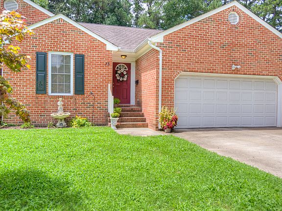 3rd image of 13 Sierra Dr