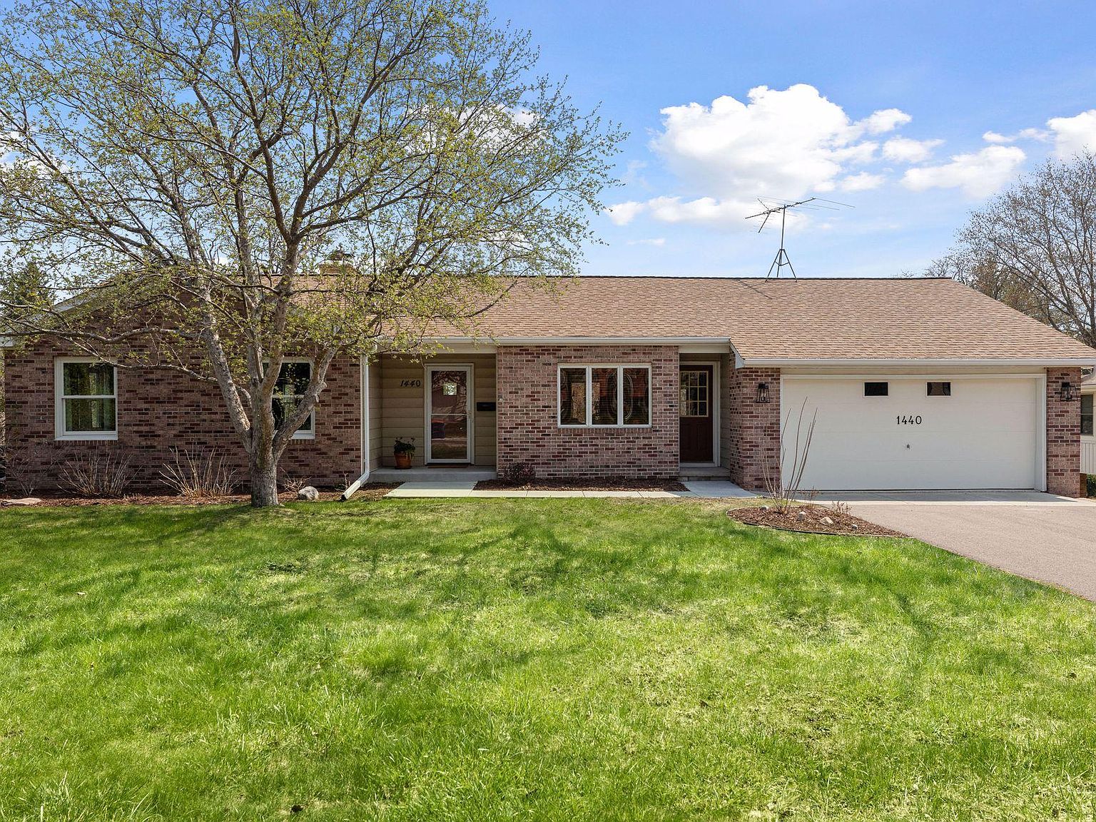 1440 Angelo Dr, Golden Valley, MN 55422 | Zillow