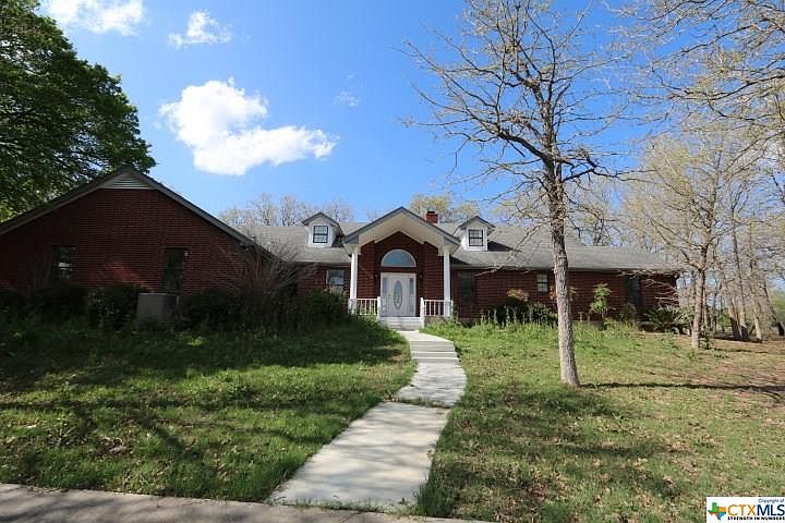 1st image of 450 Flint Rock Ln