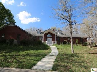 450 Flint Rock Ln, Seguin, TX 78155