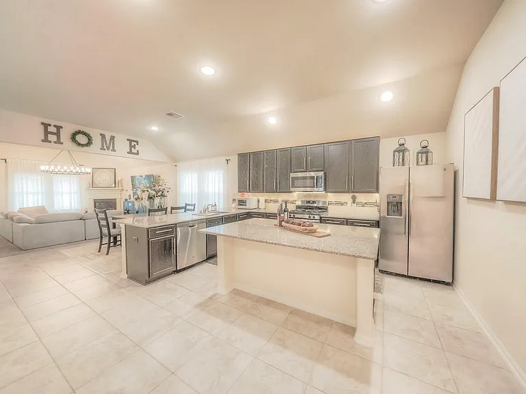 2311 Bright Sunrise Trl — Photo 4
