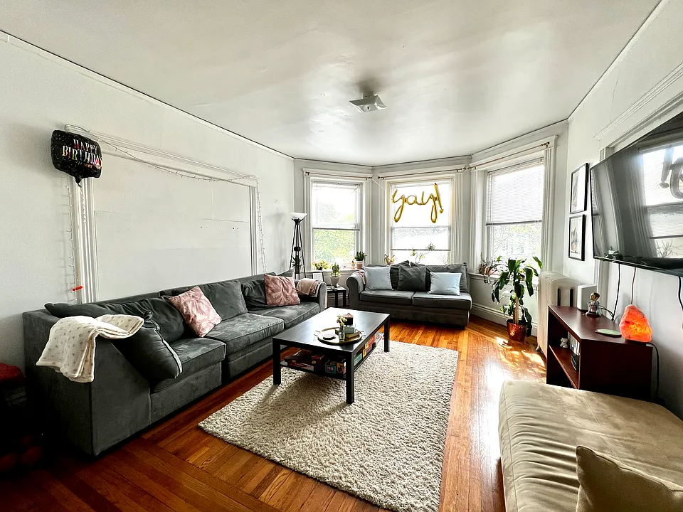 144 Coolidge St #3
