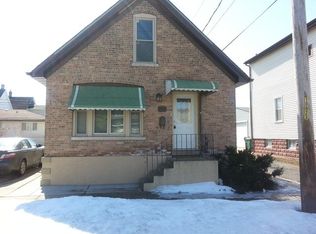 1911 Oak St, Blue Island, IL 60406