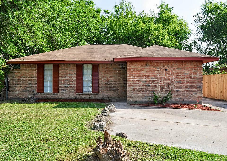 1st image of 6726 Rosemary Ln