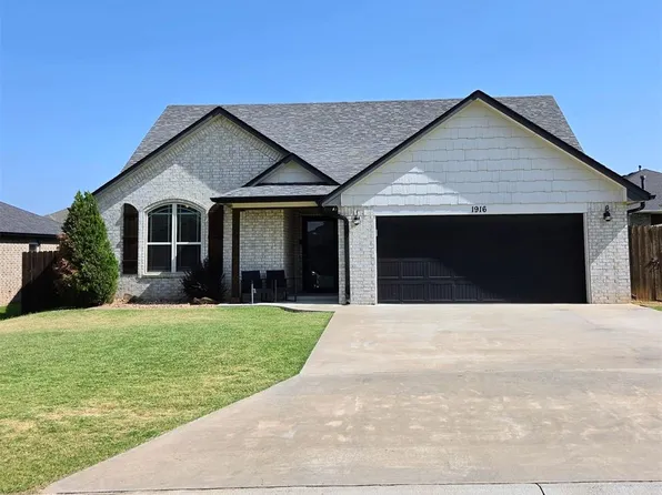 1916 Twisted Oak Ct, Shawnee, OK 74804