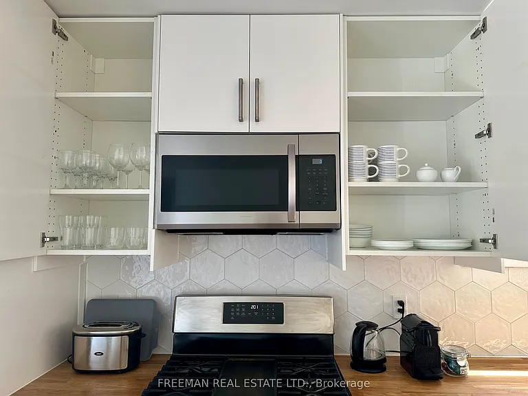 3449 Yonge St #2 — Photo 3