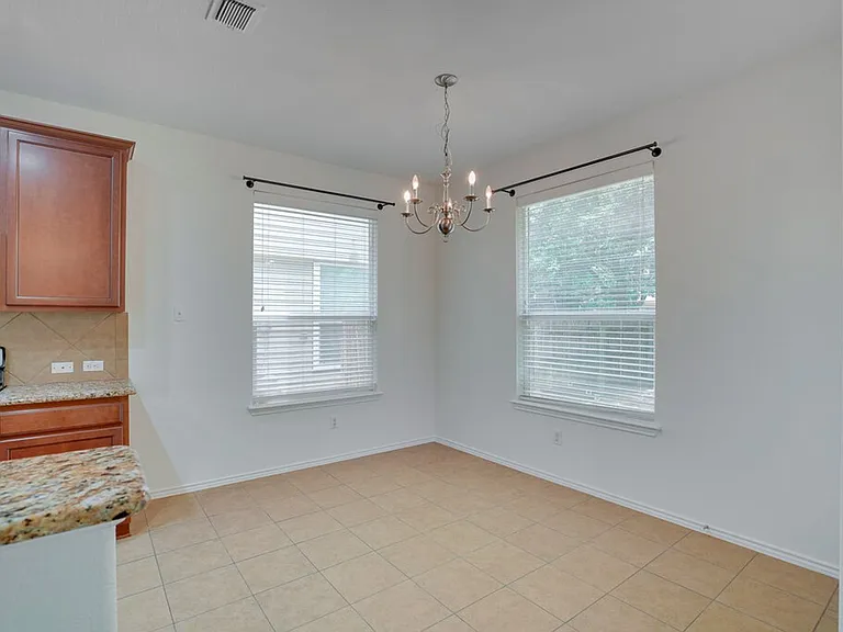 1609 Waxberry Ln — Photo 9
