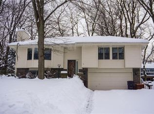 10466 Sunset Ter, Clive, IA 50325