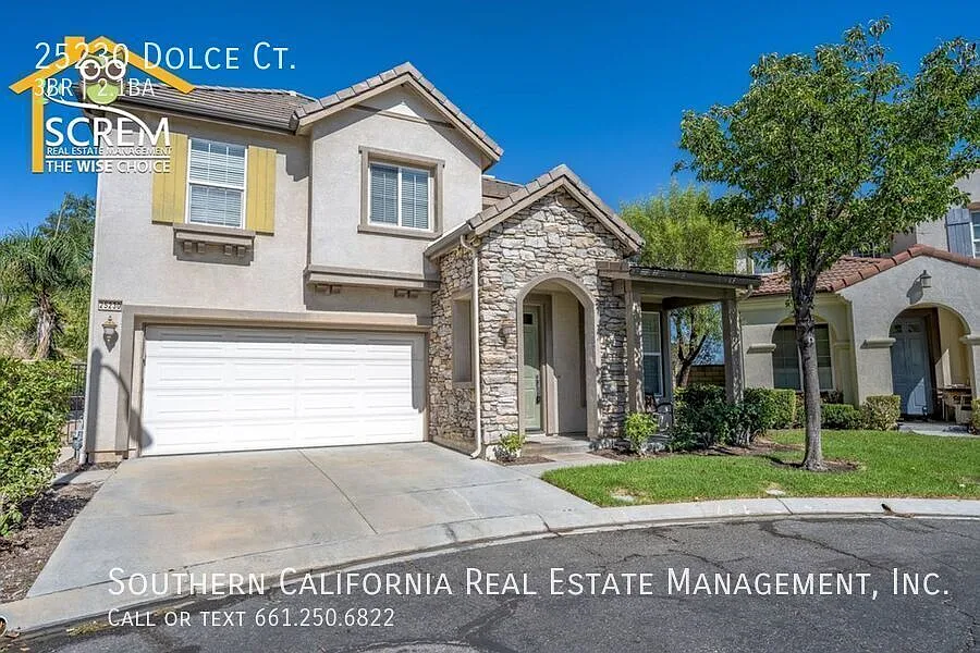 Three Bedroom Home with a Loft in Stevenson Ranch — Photo 2