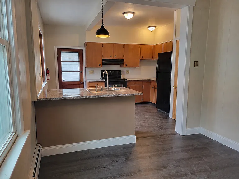 104 Springgarden St — Photo 2